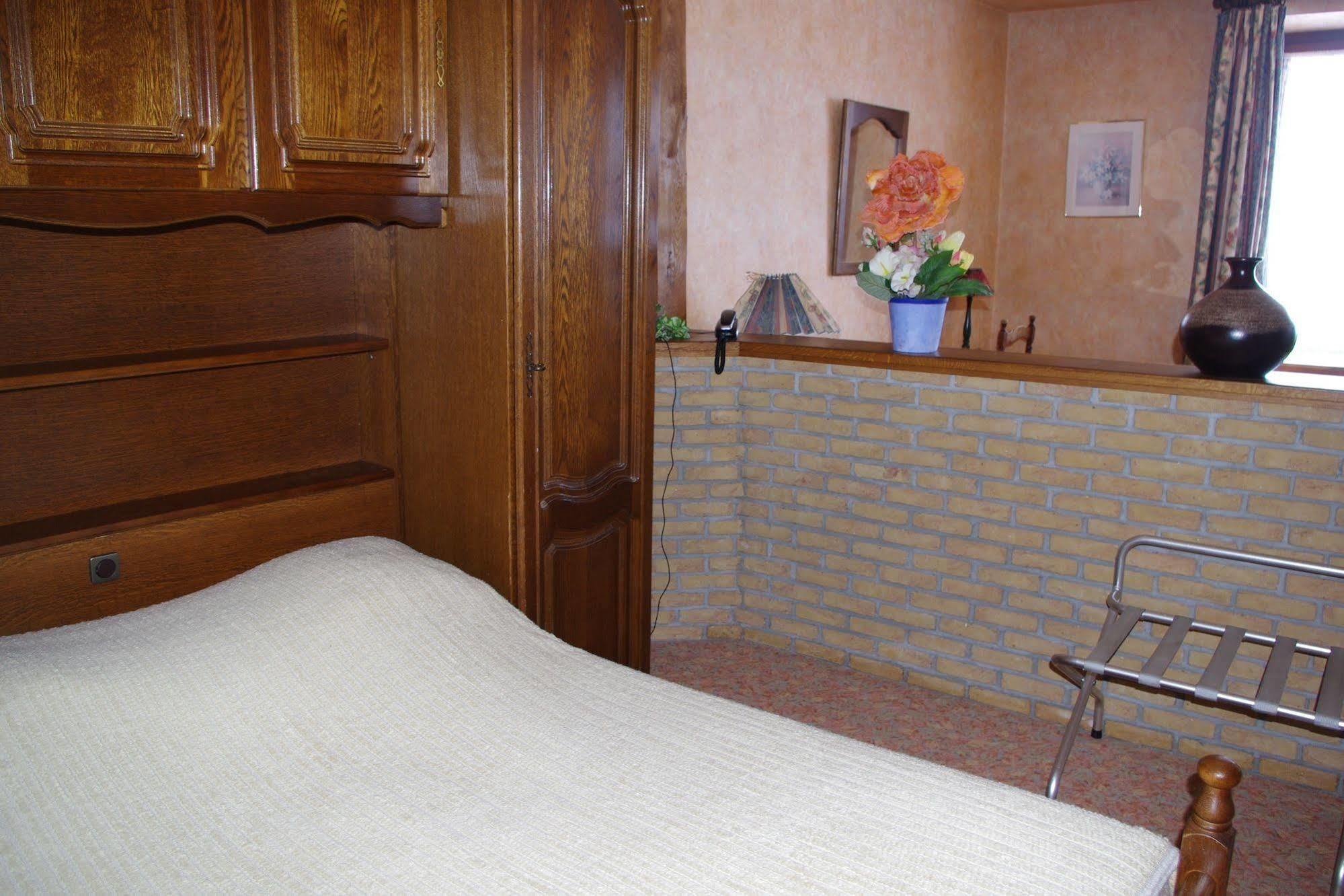 Auberge D'Alsace Hotel De France Bouillon Dış mekan fotoğraf